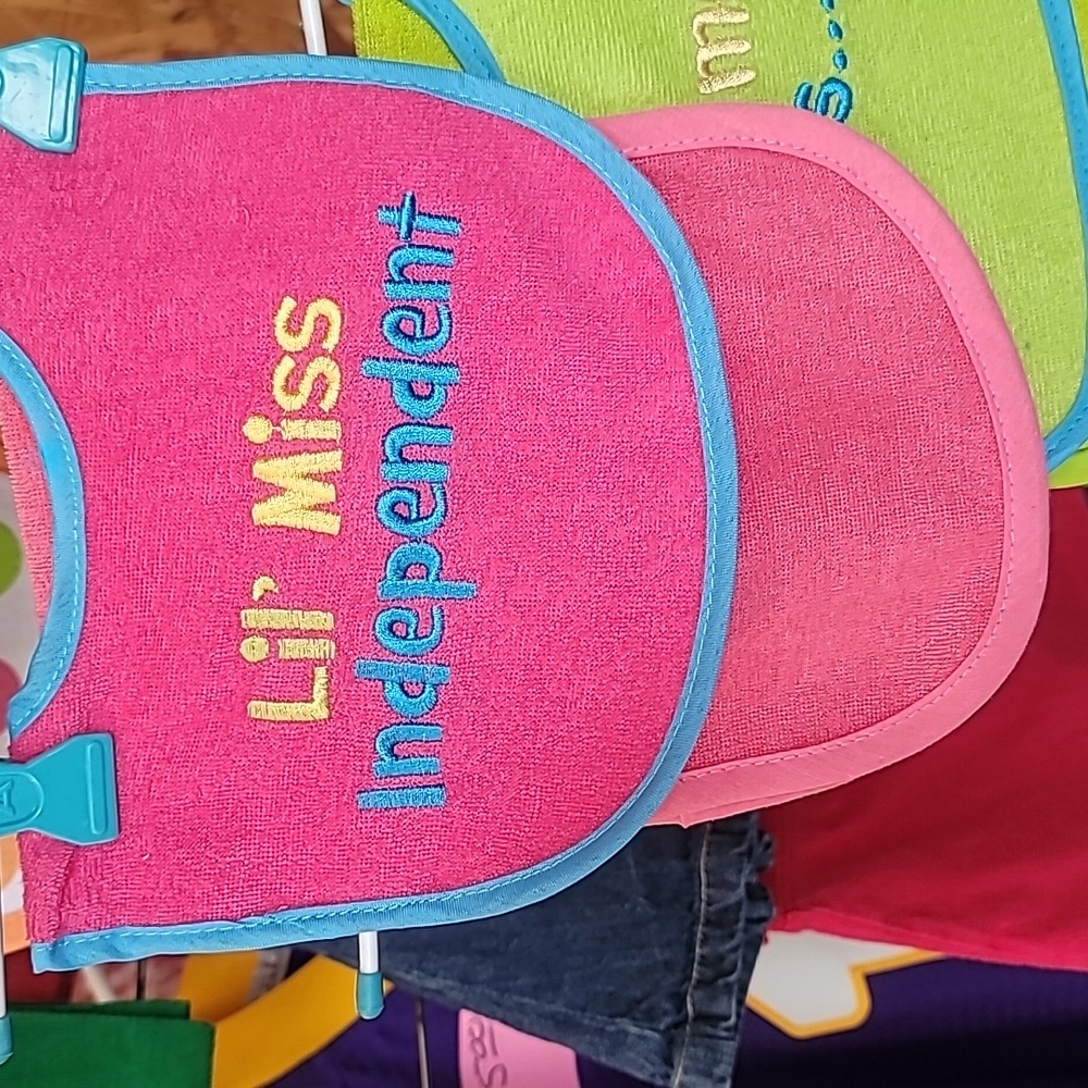 Embroidered bib with burp rag